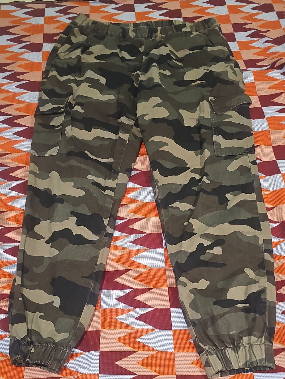 H&M Men's Size 10 Camouflage Cargo Pants in Olive & Dark Green 100% ALGODON - Picture 11 of 11